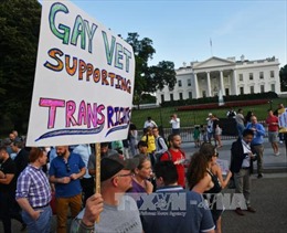 Tòa án Mỹ chống lệnh cấm tuyển lính chuyển giới của ông Trump